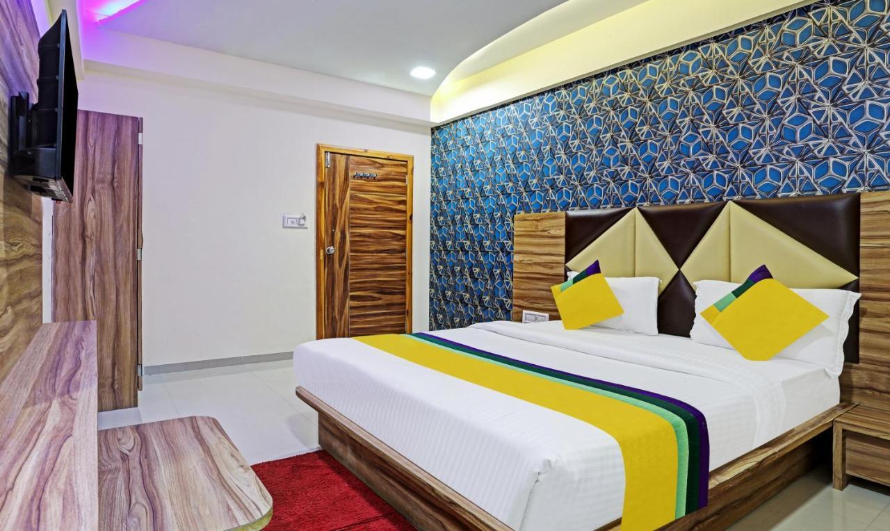 Itsy Hotels Rk Palace Vadodara Exterior photo