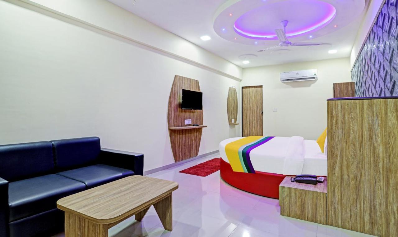 Itsy Hotels Rk Palace Vadodara Exterior photo
